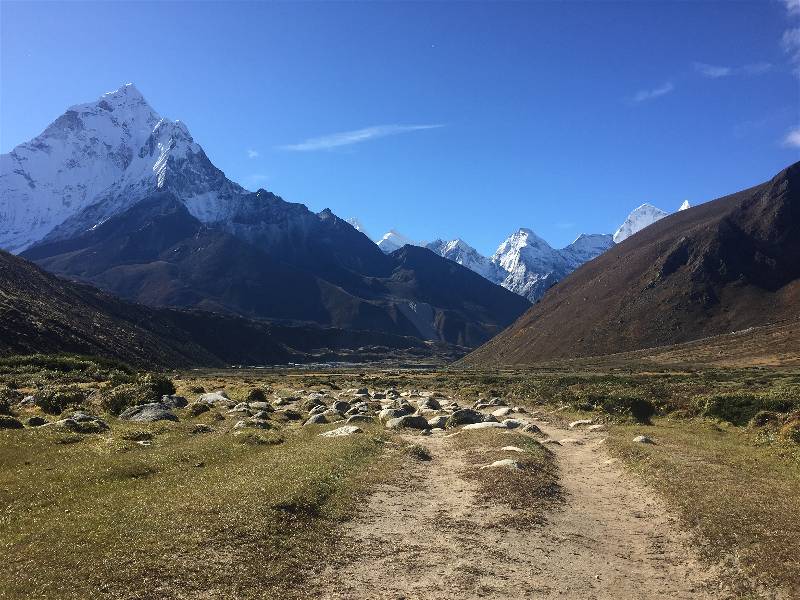 ค่ายฐานทุกระยะเวลาเดินทาง: Lukla, Namche, Gorak Sheep และ EBC