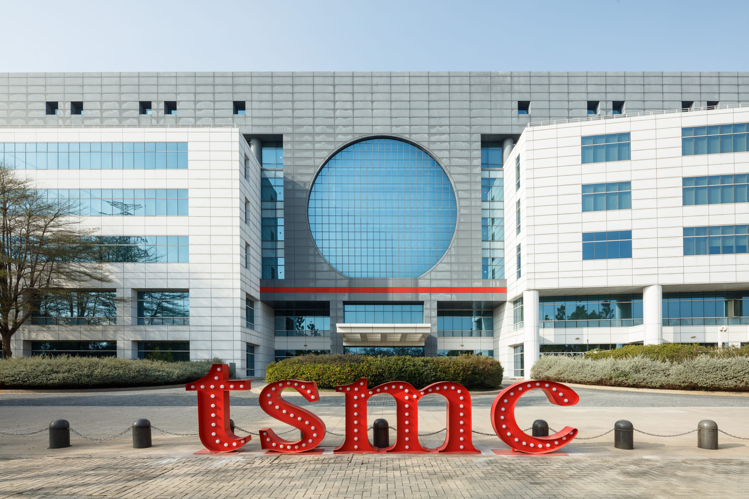 TSMC เร่งการก่อสร้าง Arizona Fab เพิ่มขึ้นเป็นสองเท่าจากการผลิต 2nm เพื่อตอบสนองความต้องการชิป AI