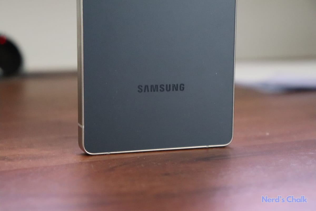 Galaxy S26 เคลื่อนย้ายเสาอากาศ NFC ไปด้านบนเพื่อการชำระเงินมือถือที่ง่ายขึ้น